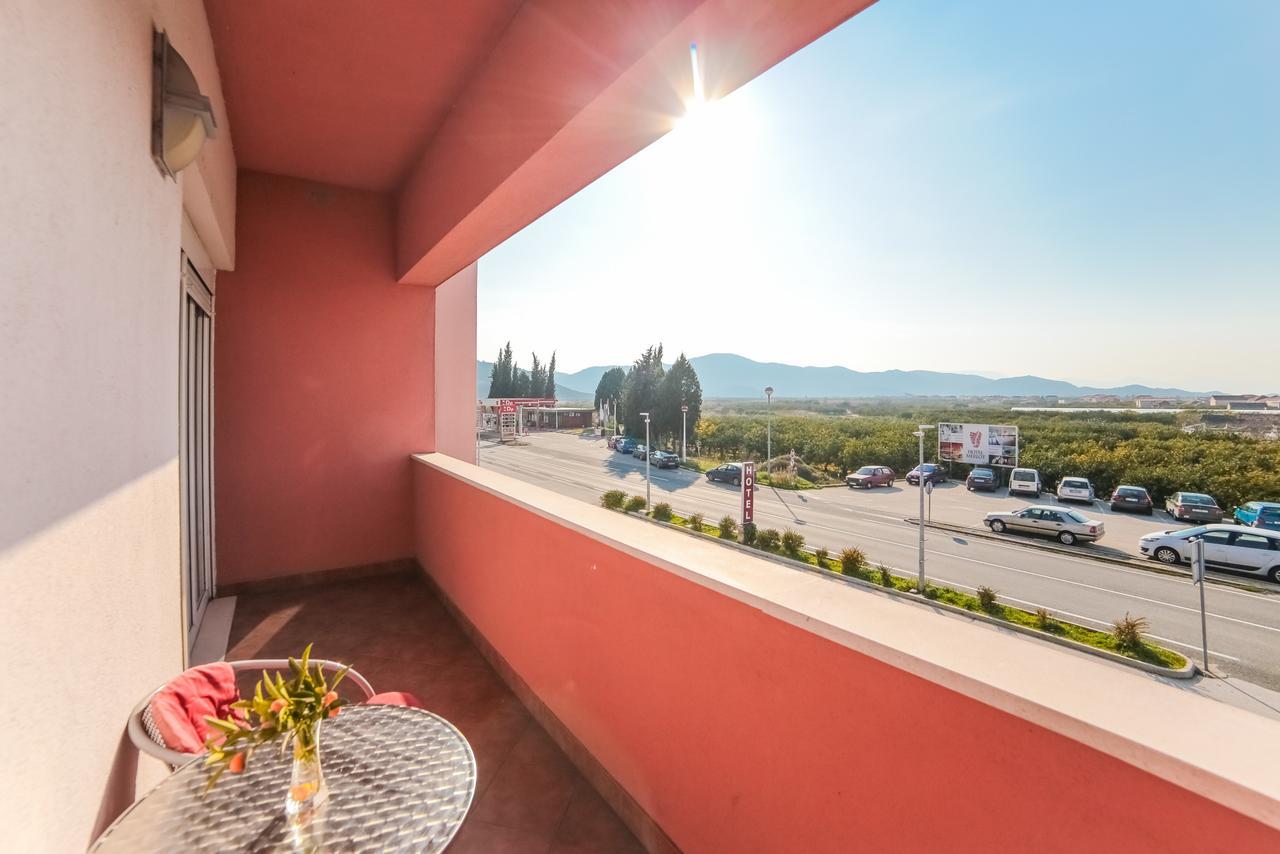 Hotel Merlot Opuzen  Εξωτερικό φωτογραφία