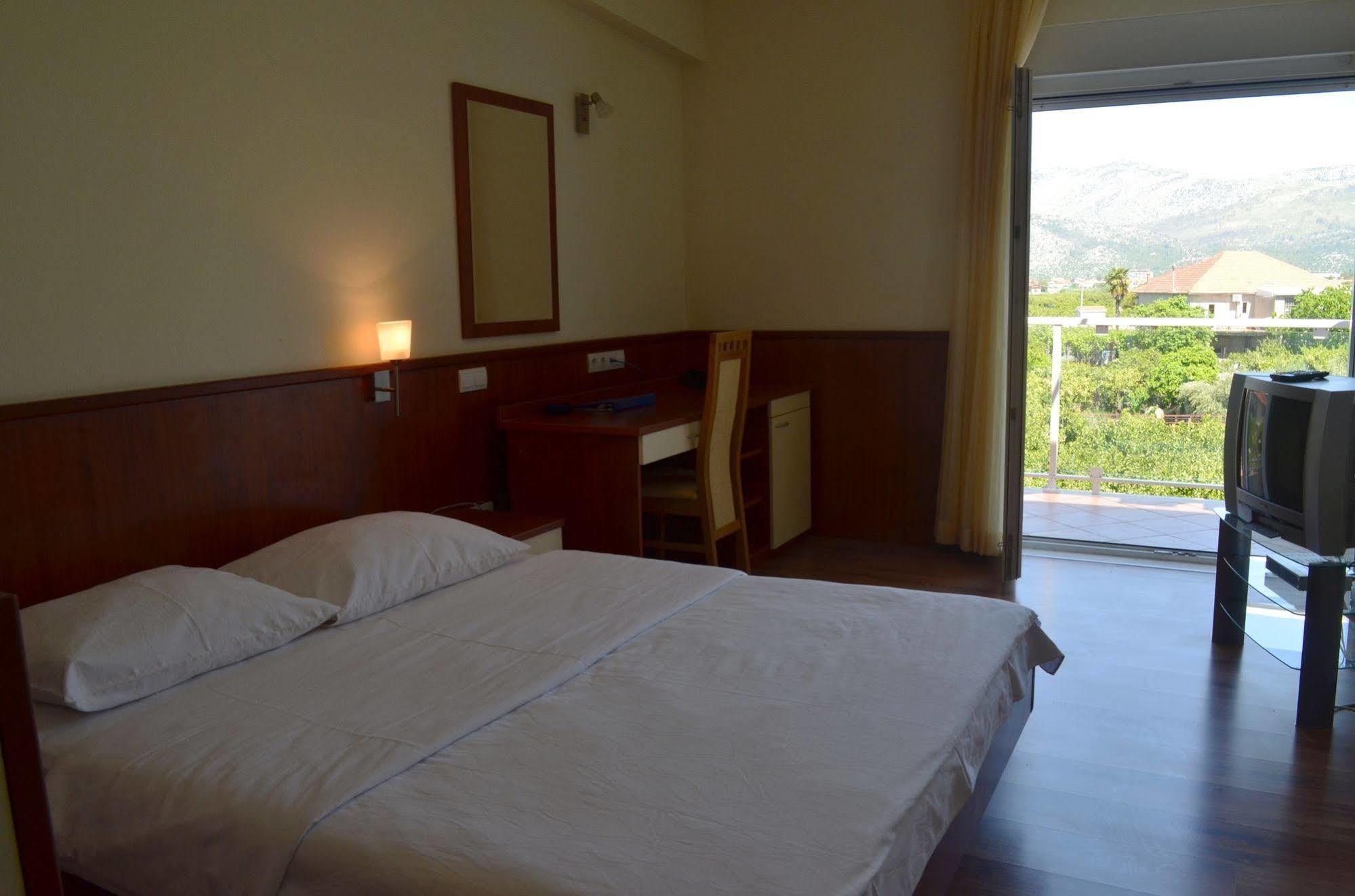 Hotel Merlot Opuzen  Εξωτερικό φωτογραφία